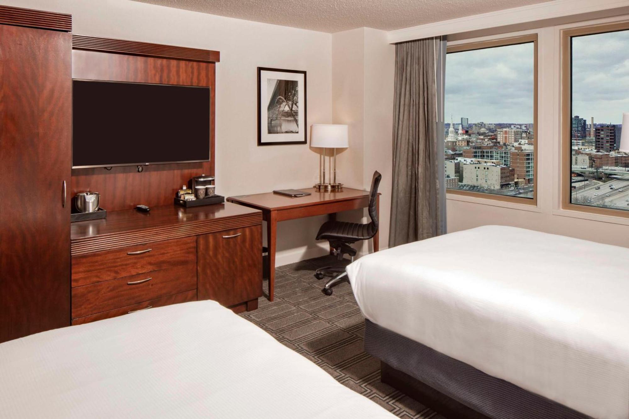 מלון Hilton Philadelphia At Penn'S Landing מראה חיצוני תמונה