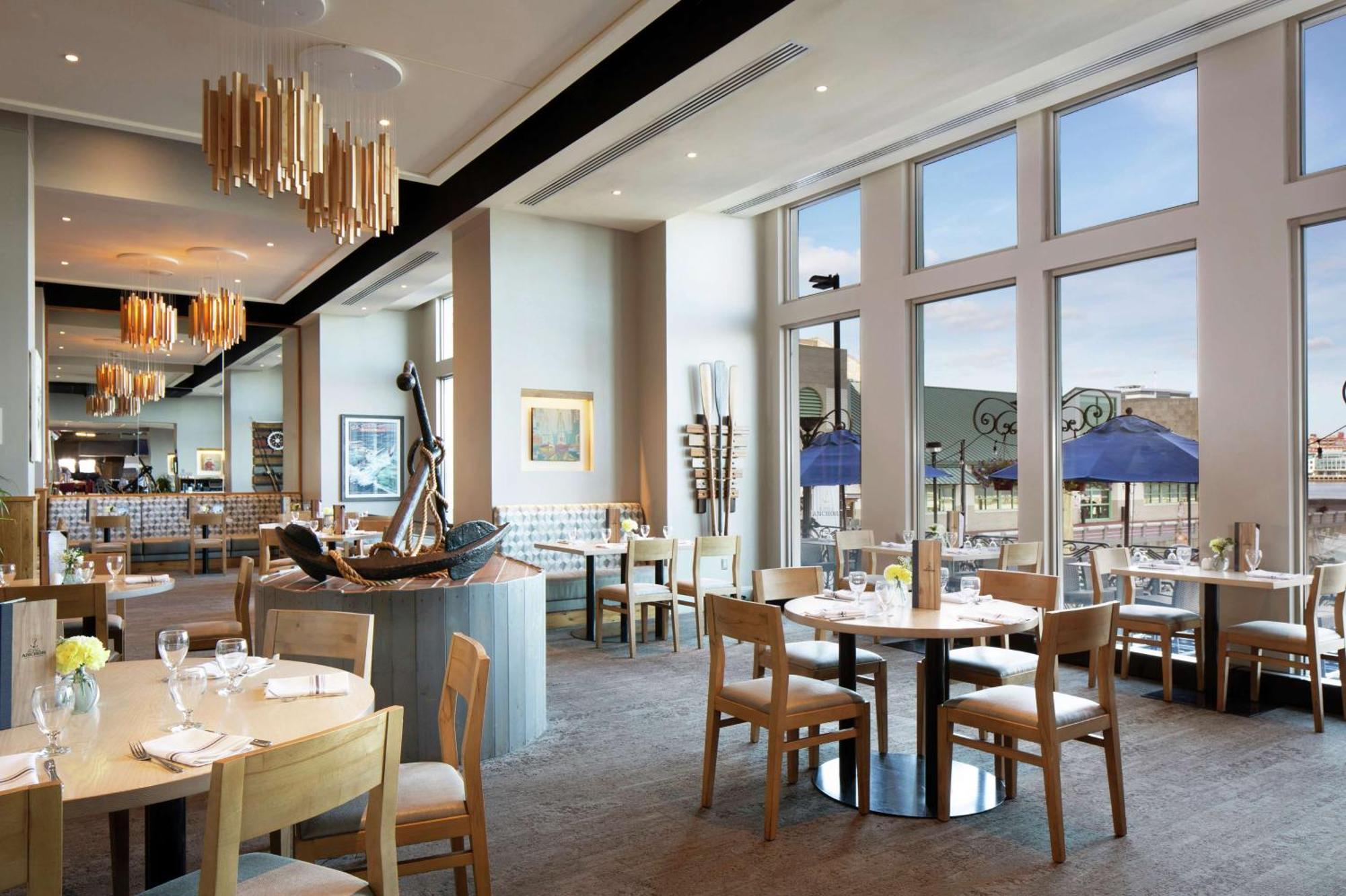 מלון Hilton Philadelphia At Penn'S Landing מראה חיצוני תמונה