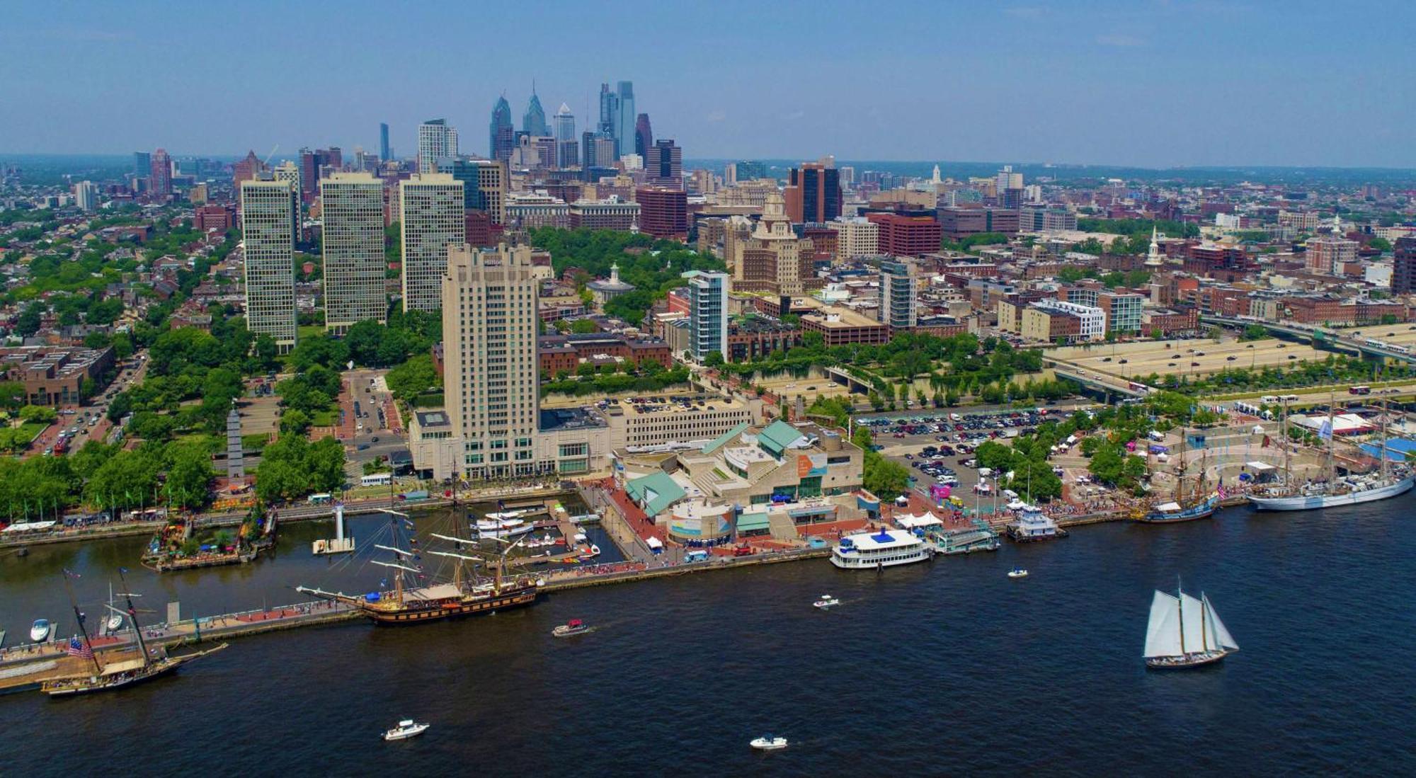 מלון Hilton Philadelphia At Penn'S Landing מראה חיצוני תמונה